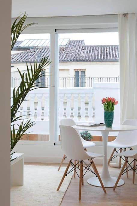 Luminoso Apartamento Con Terraza En Sol Lägenhet Madrid Exteriör bild