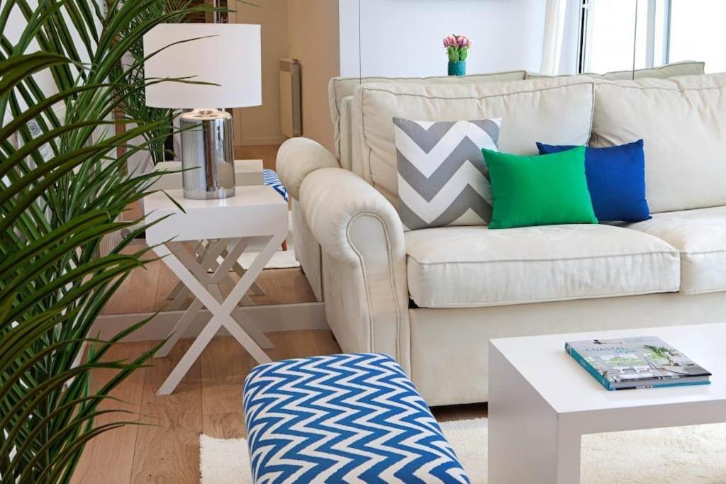 Luminoso Apartamento Con Terraza En Sol Lägenhet Madrid Exteriör bild